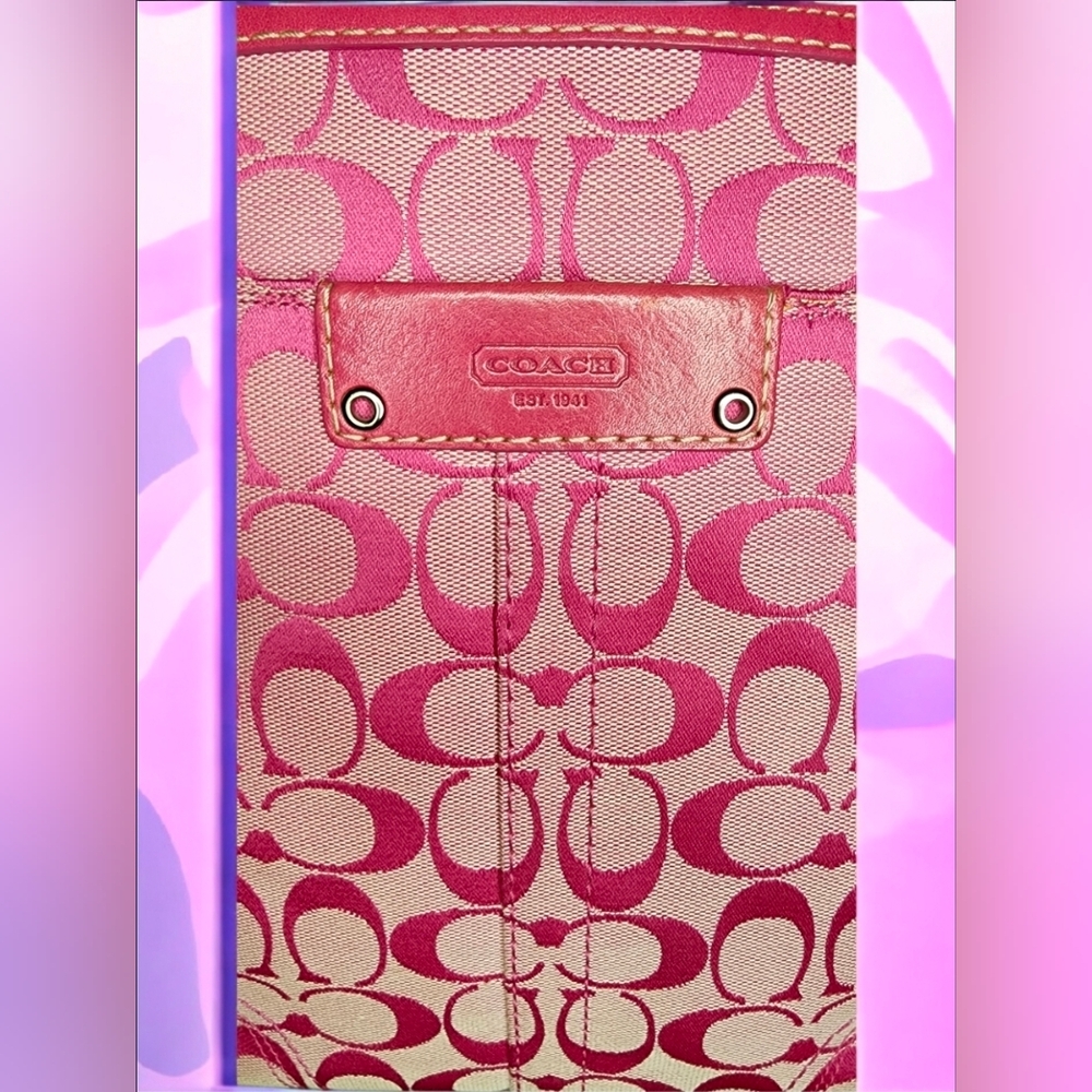 **SOLD**Pink Coach Y2K Hamptons Signature Lunch Tote - Picture 13 of 14